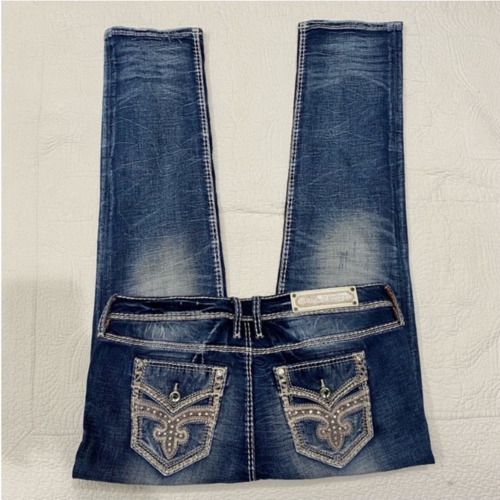 Rock Revival Crimson Mid-Rise Straight jeans Size 33